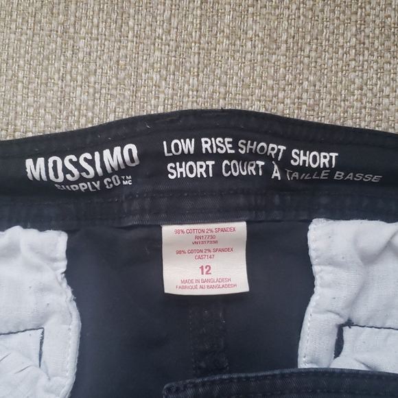 Shorts - Picture 5 of 5